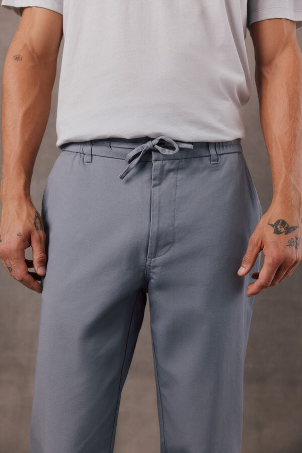 OOTO Chino de goma regular Gris