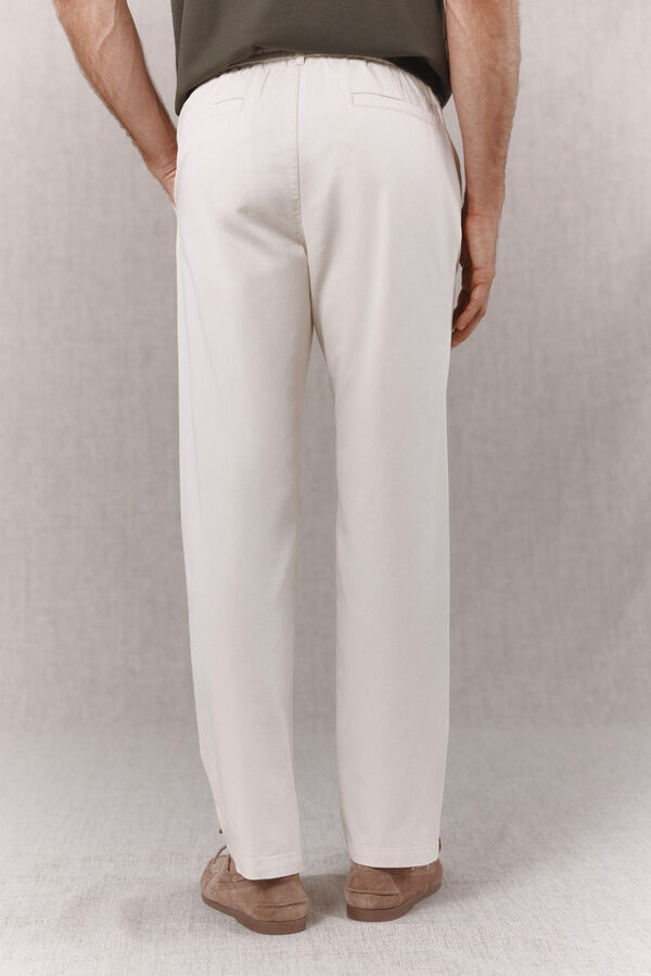OOTO Chino de goma regular Marfil