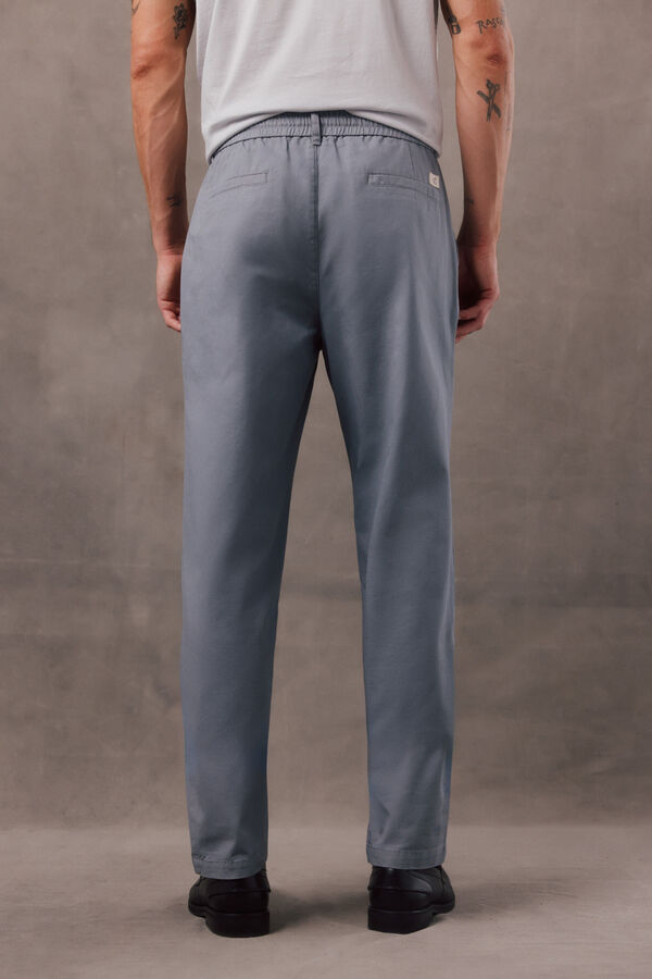 OOTO Chino de goma regular Gris