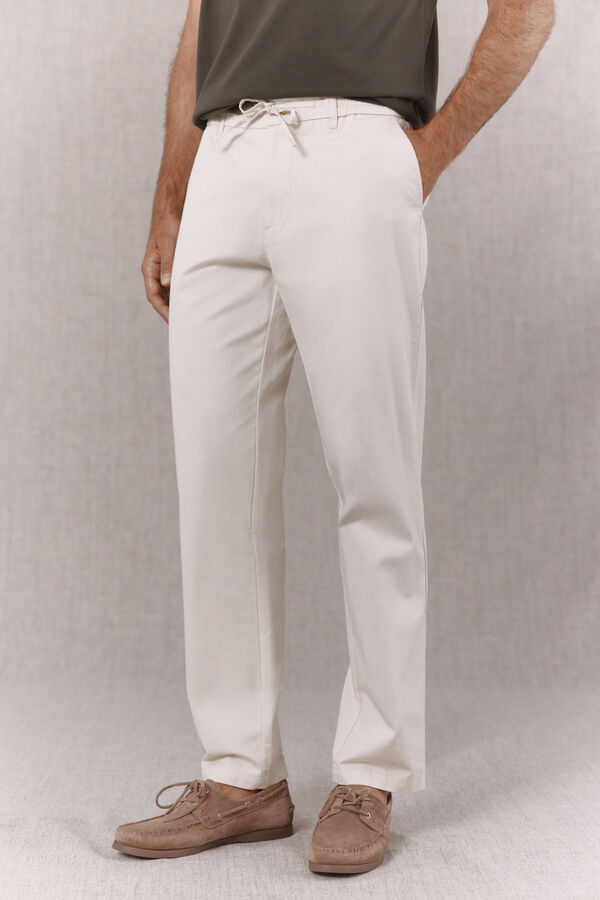 OOTO Chino de goma regular Marfil