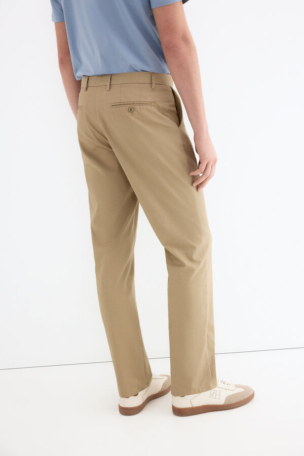 Pedro del Hierro Pantal&oacute;n estructura dobby regular Beige