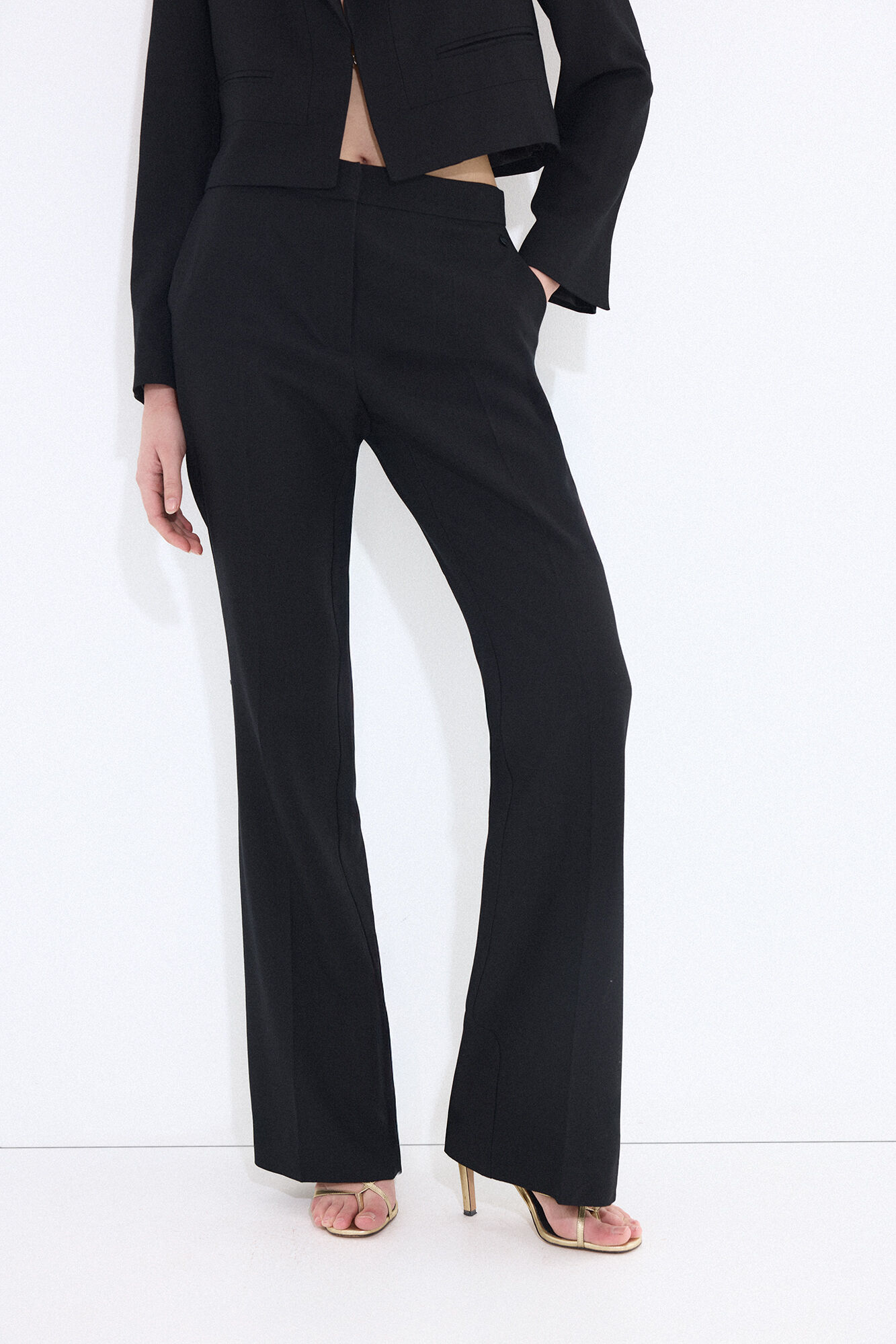 Pedro del Hierro Pantal&oacute;n flare negro