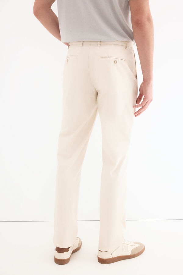 Pedro del Hierro Pantal&oacute;n estructura dobby regular Crudo