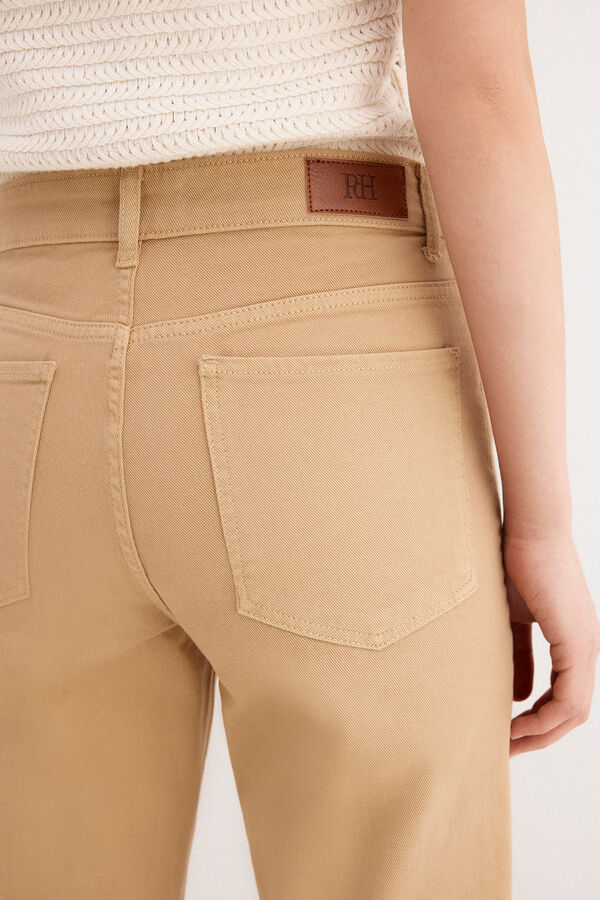 Pedro del Hierro Jeans capri rectos b&aacute;sicos Beige