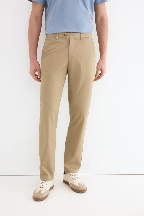 Pedro del Hierro Pantal&oacute;n estructura dobby regular Beige