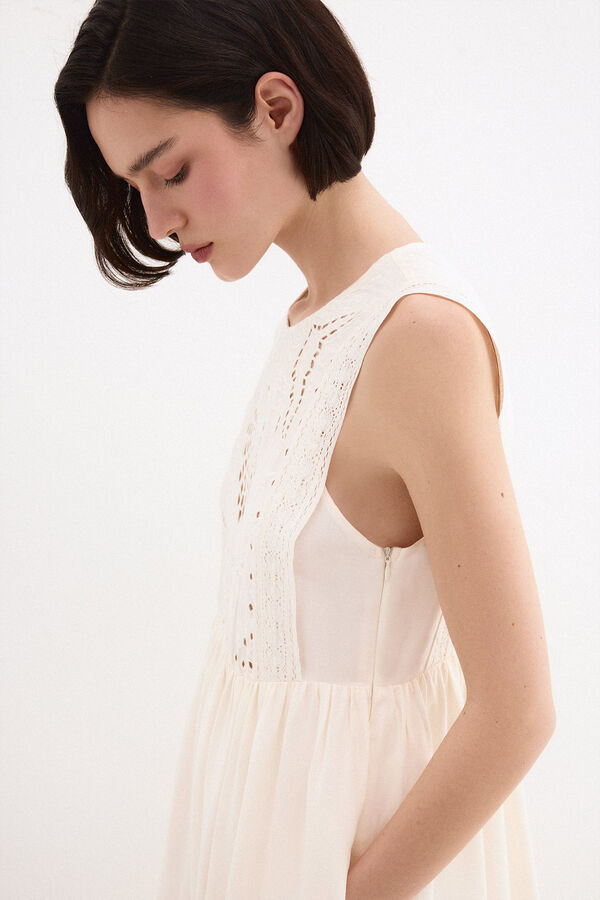 Pedro del Hierro Vestido rom&aacute;ntico bordados Blanco