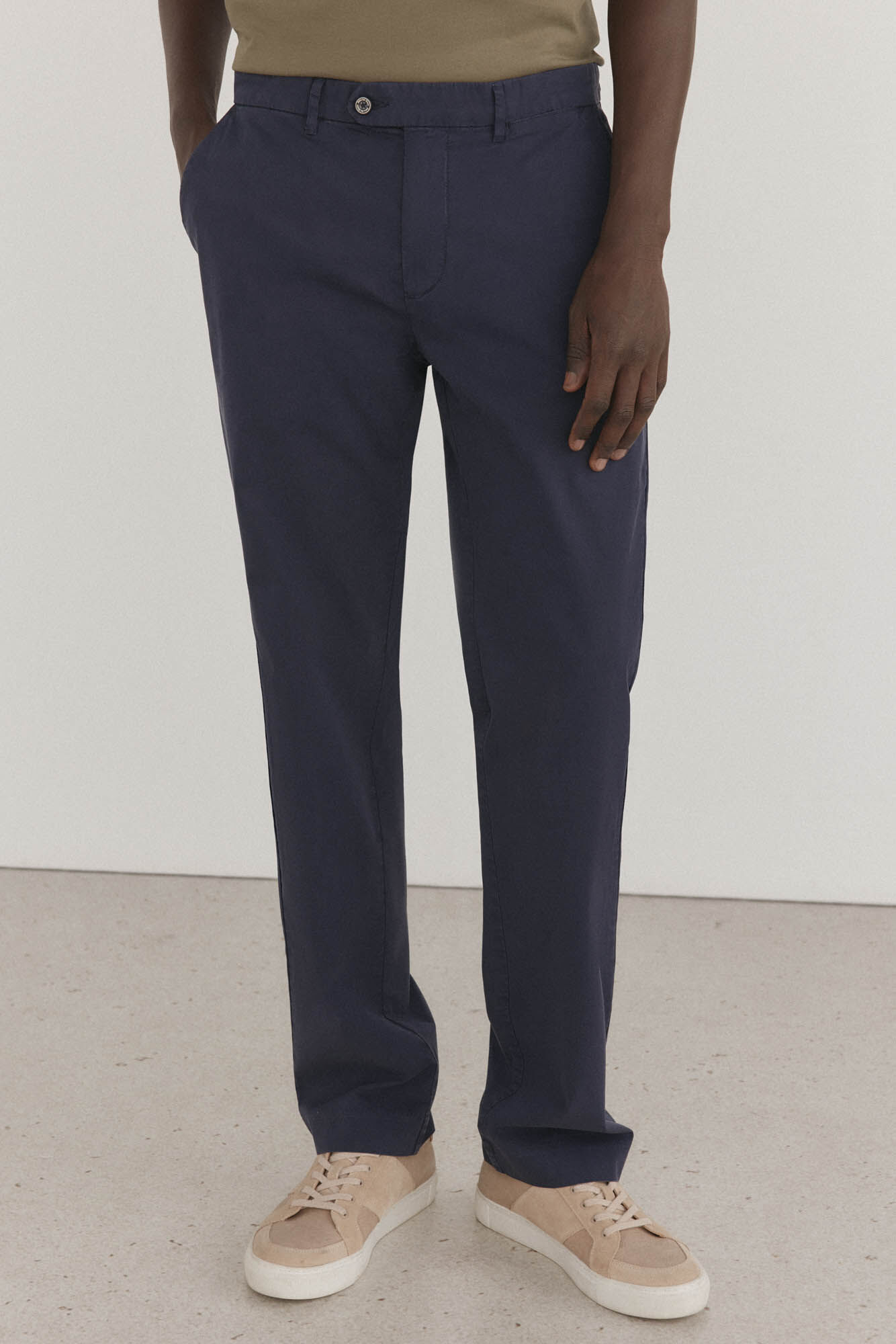Pedro del Hierro Pantal&oacute;n premium chino ligero regular fit