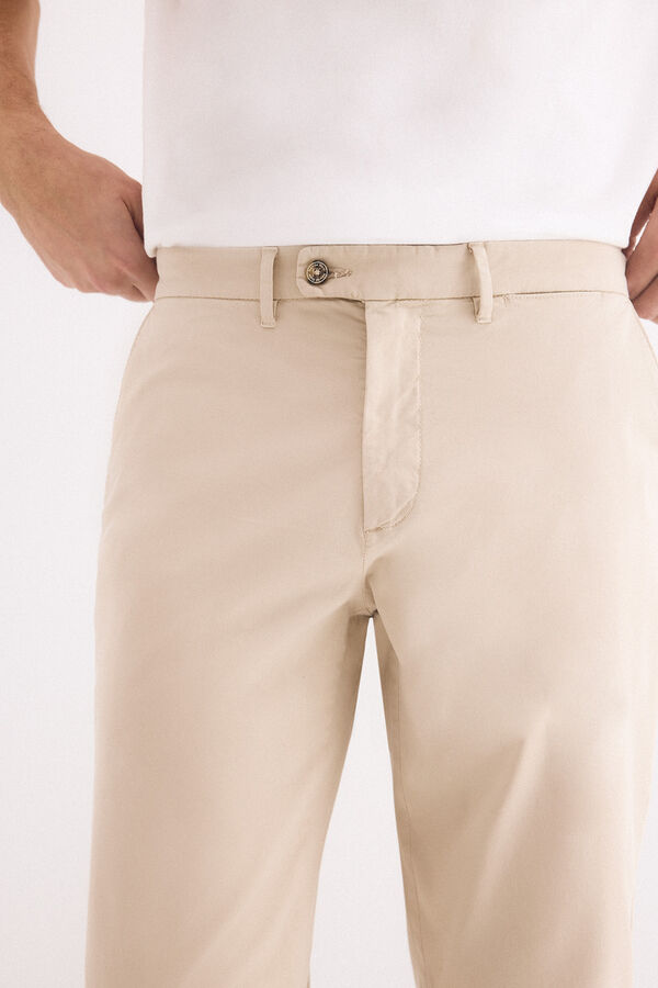 Pedro del Hierro Pantal&oacute;n chino regular fit Beige