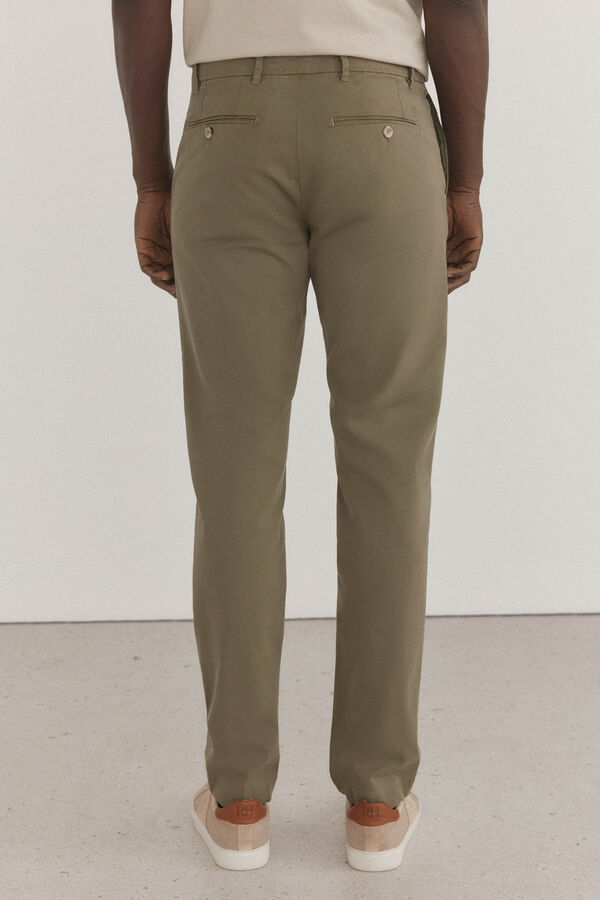 Pedro del Hierro Pantal&oacute;n premium chino ligero slim fit Verde