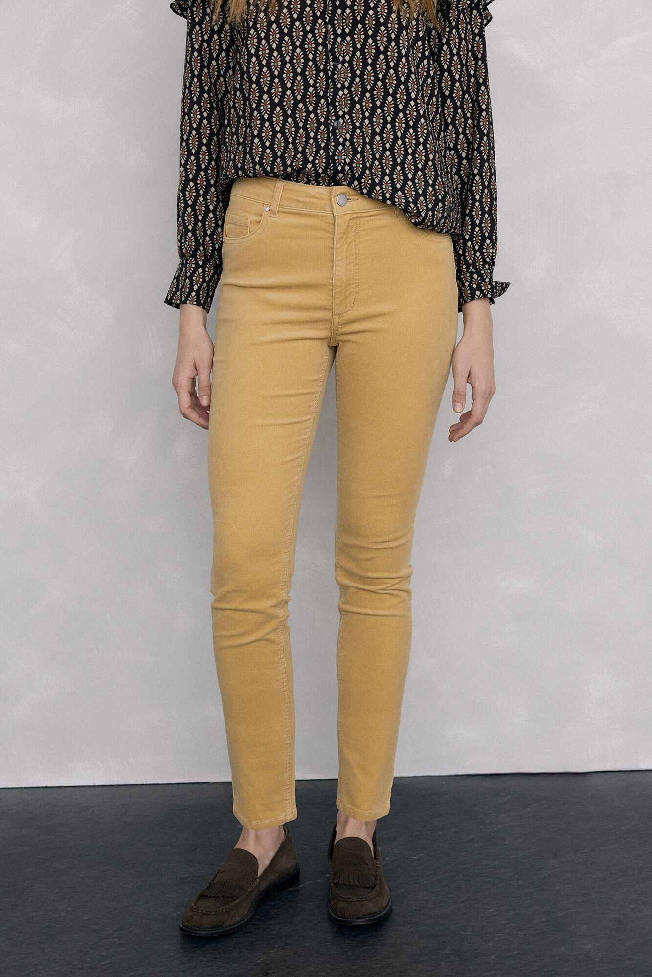 Pedro del Hierro Pantalones pana push up