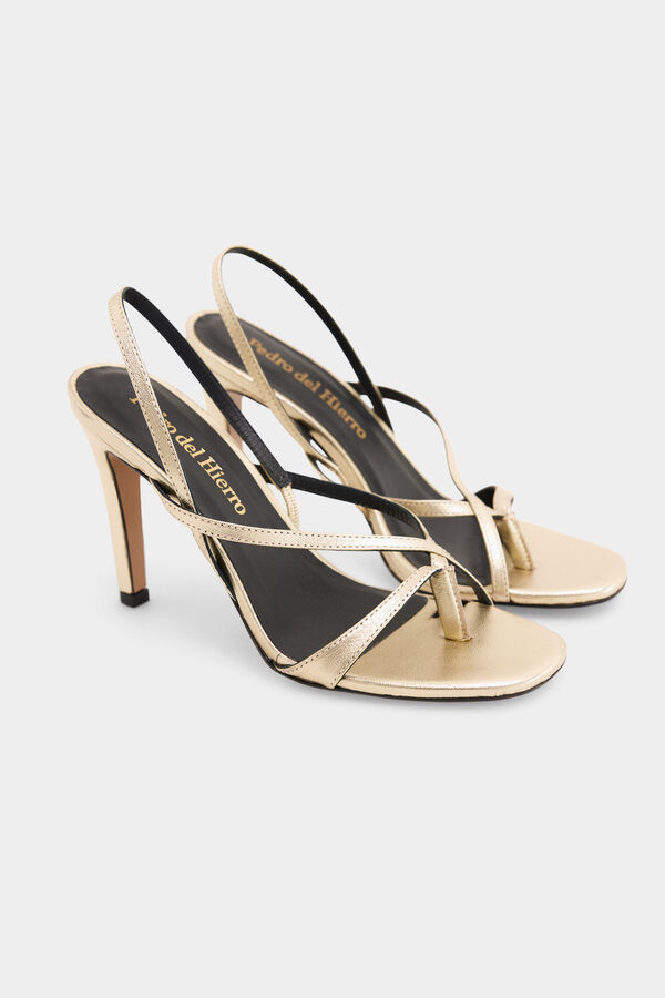 Pedro del Hierro Sandalia piel tac&oacute;n desfile MBFW Amarillo
