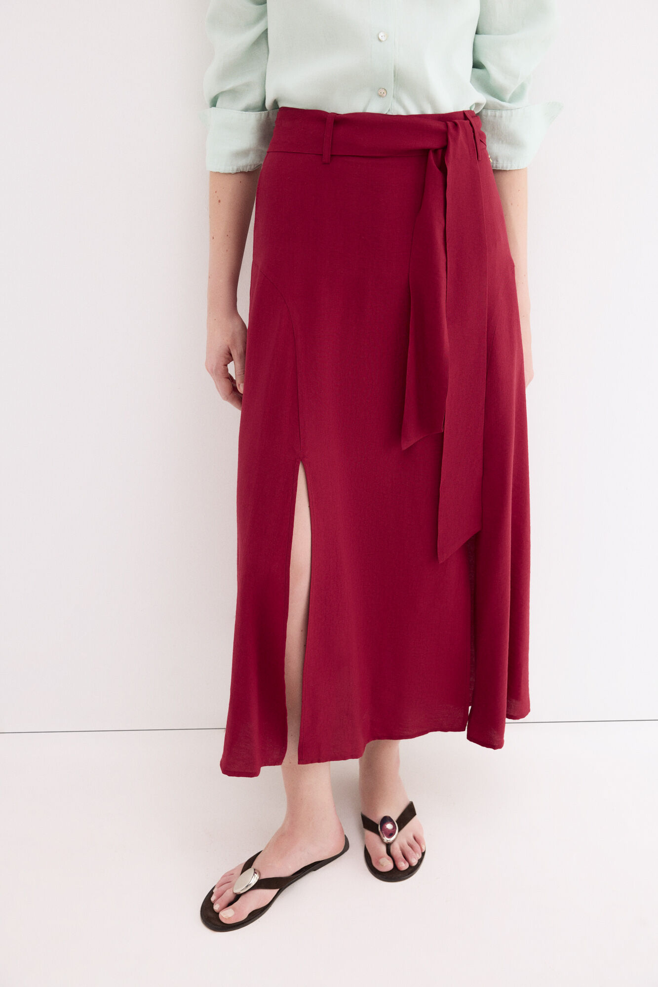 Pedro del Hierro Falda larga con aberturas