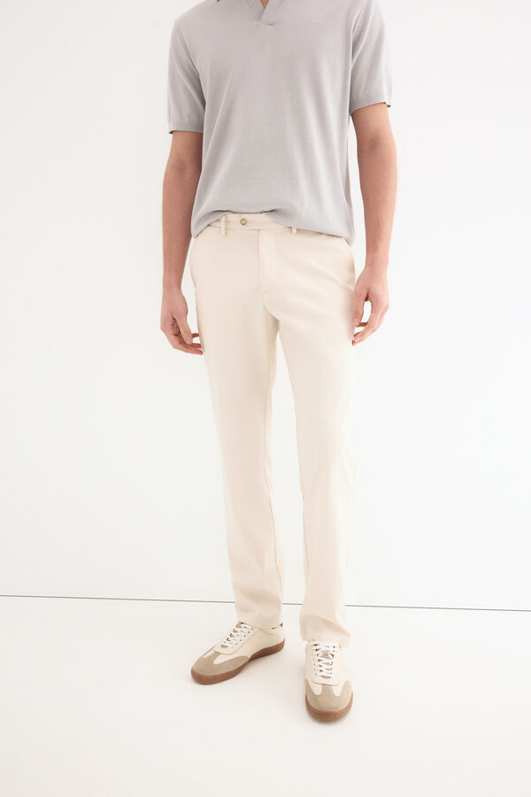 Pedro del Hierro Pantal&oacute;n estructura dobby regular Crudo