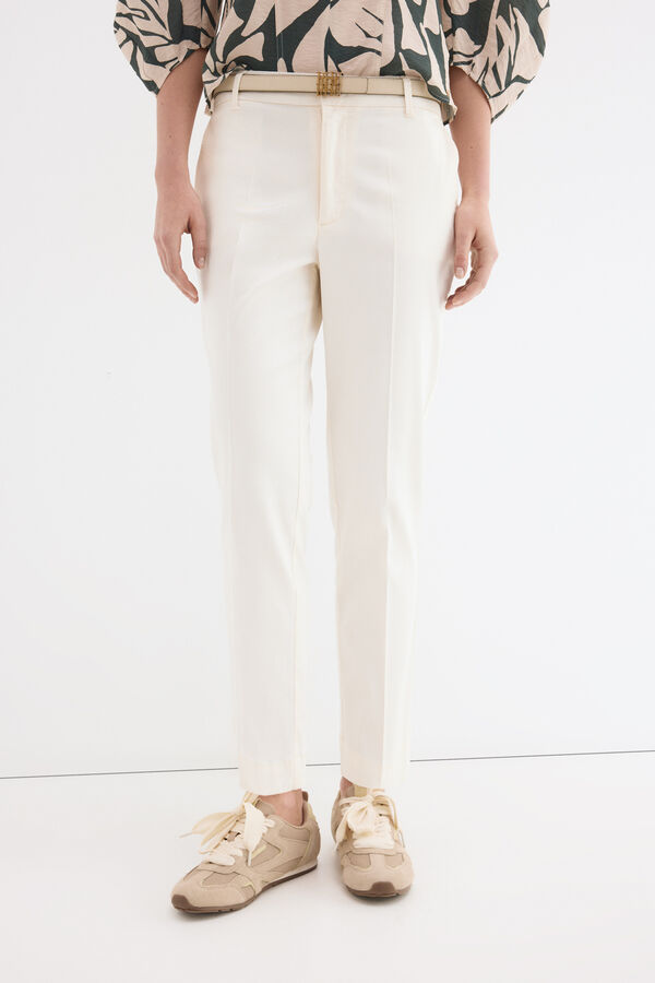 Pedro del Hierro Pantalones slim cl&aacute;sicos Crudo