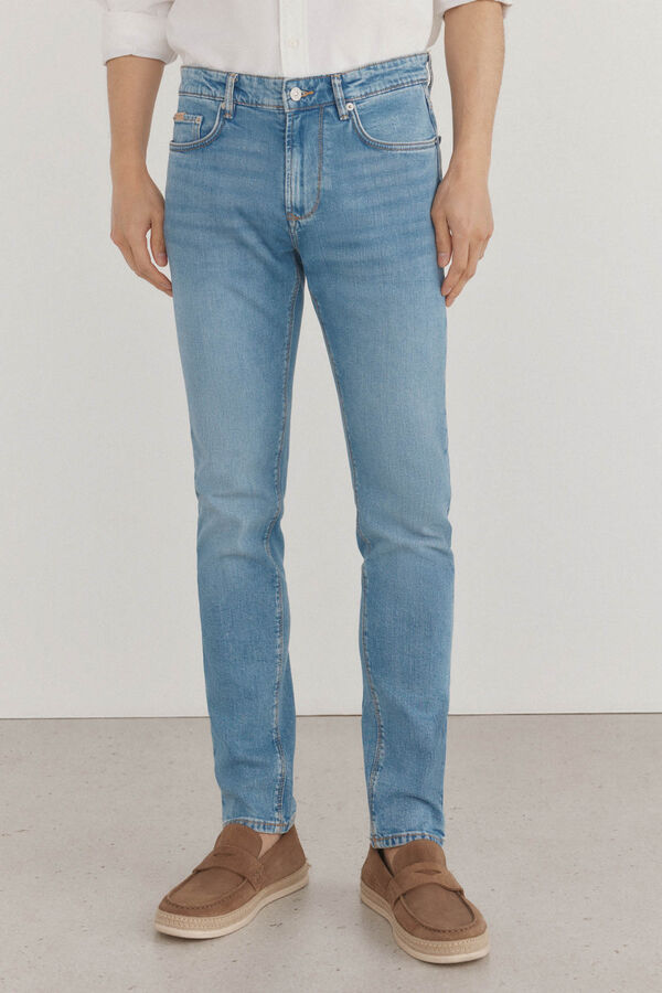 Pedro del Hierro Pantal&oacute;n de mezclilla premium slim fit Azul