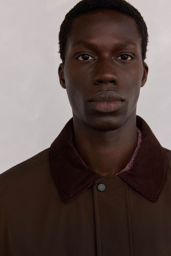 Pedro del Hierro Chaqueta vistas cremallera repelente al agua Marr&oacute;n