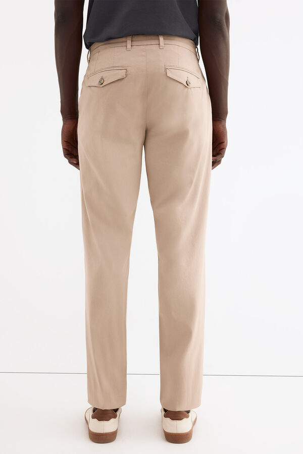 Pedro del Hierro Pantal&oacute;n chino estructura regular fit Beige