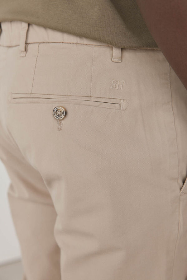 Pedro del Hierro Pantal&oacute;n premium chino ligero slim fit Beige