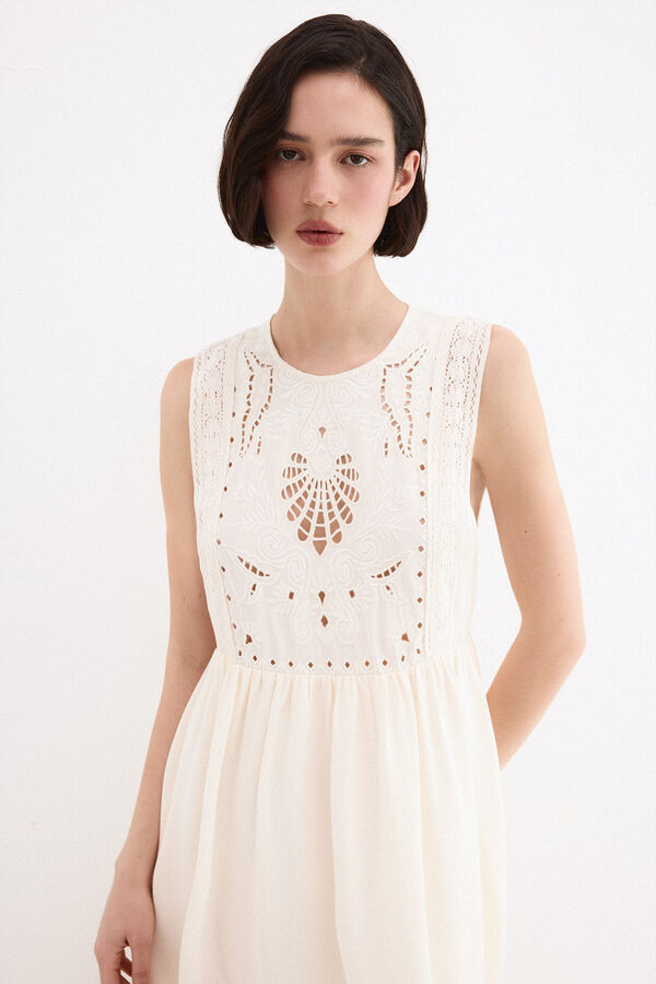 Pedro del Hierro Vestido rom&aacute;ntico bordados Blanco