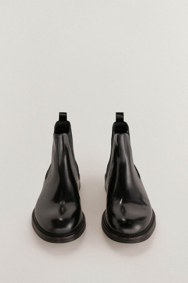 Pedro del Hierro Bota de piel con el&aacute;sticos laterales Negro