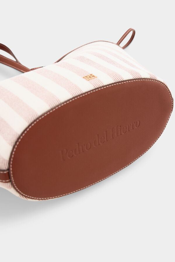 Pedro del Hierro Bolsa de playa tejida a rayas Marr&oacute;n