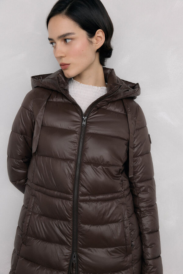 Pedro del Hierro Parka acolchada con capucha Marr&oacute;n