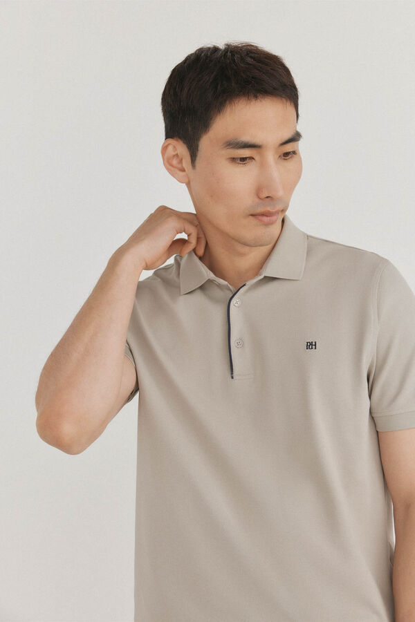 Pedro del Hierro Polo pu&ntilde;os contraste Verde