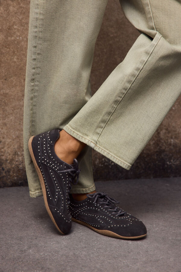 Slowlove Zapatilla de piel con tachas Gris