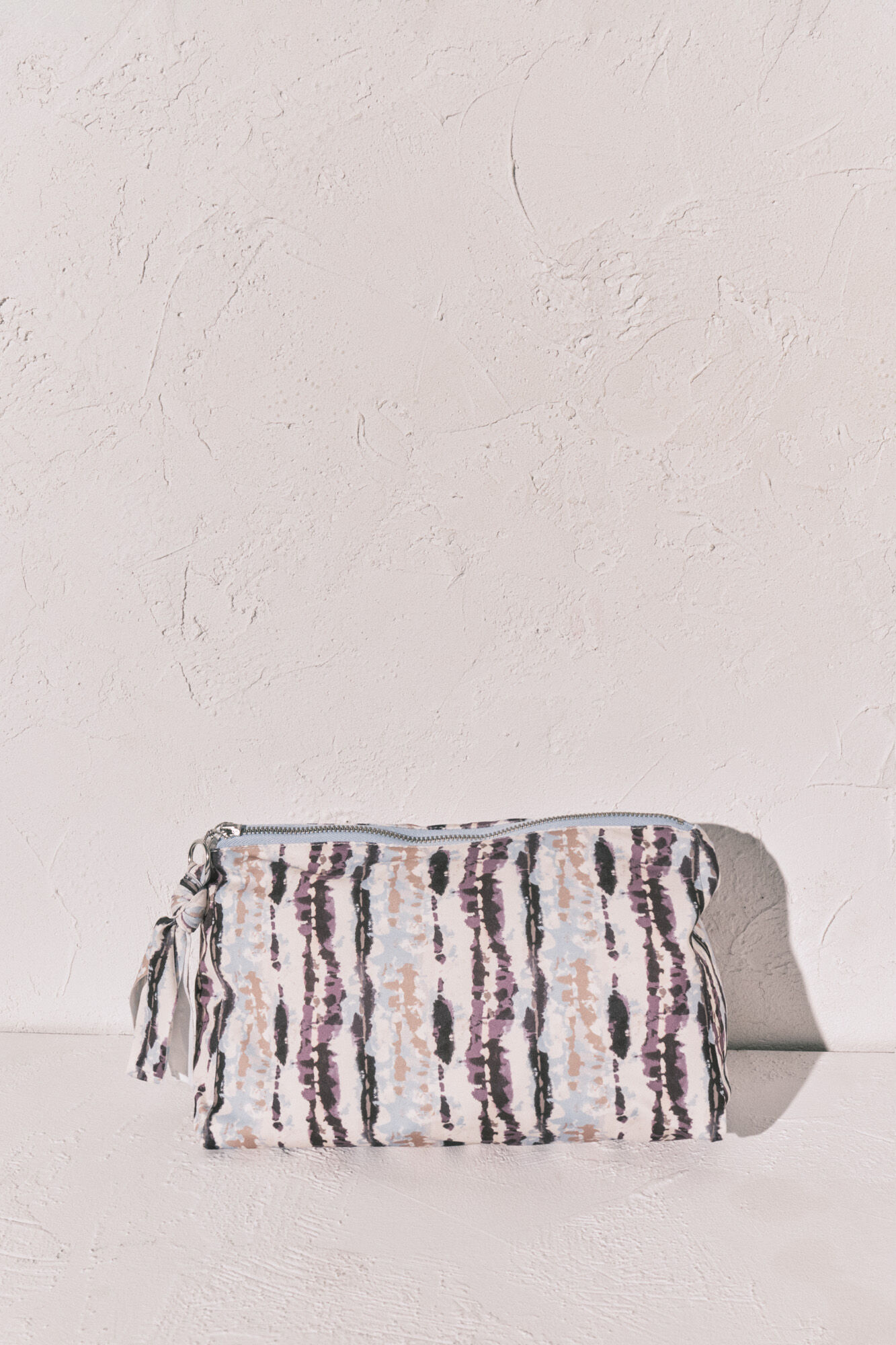 Women'secret Bolsa impermeable Tie Dye para traje de ba&ntilde;o caf&eacute;